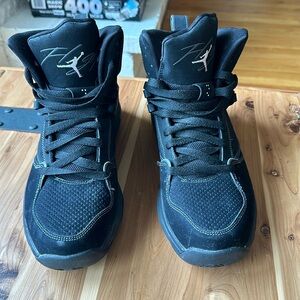 Jordan Flight 45 High Black - 524866-015 - Men’s - Size 9 - Like New - No Box